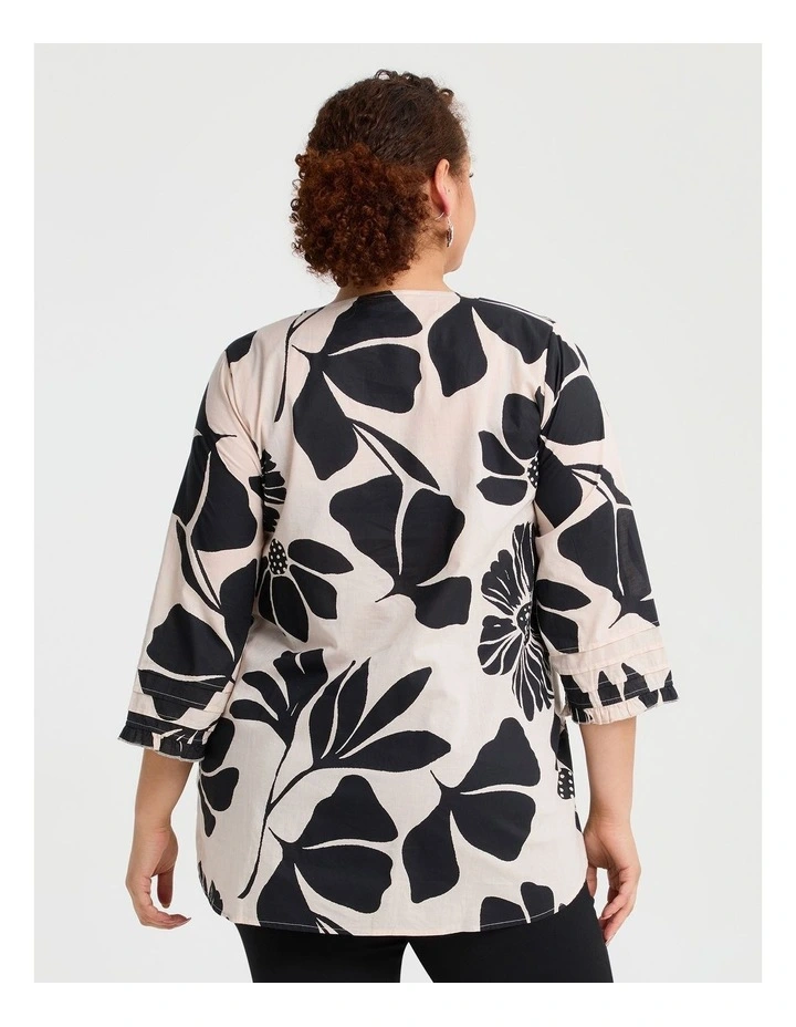 Coton Pintuck Top in Ecru/black image 2