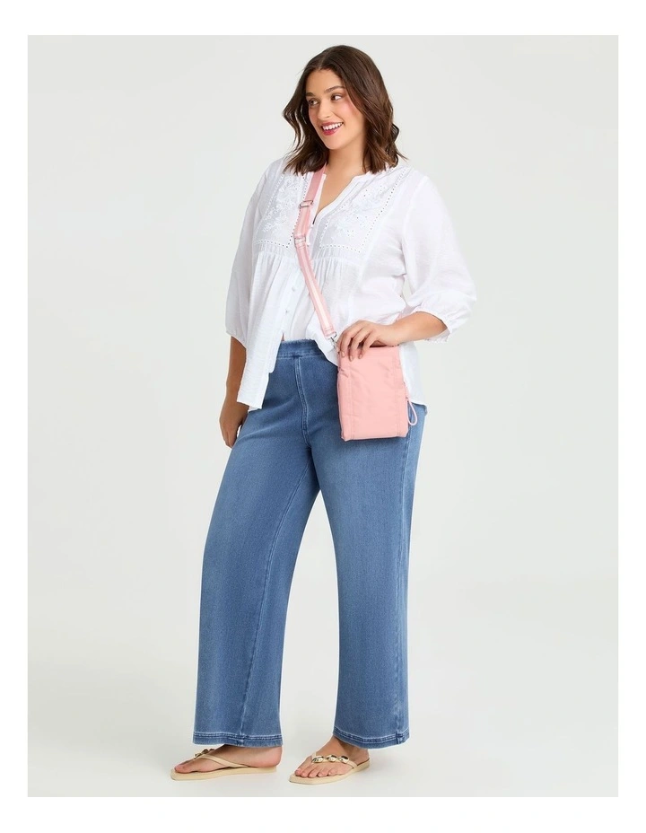 Crossbody Travel Bag Blush image 4