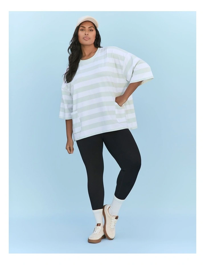 Cloud Touch Seam Detail Legging in Black image 4