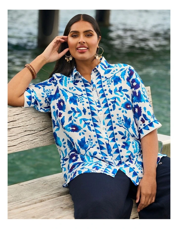 Natural Summer Floral Shirt in Dazzling Blue/White image 4