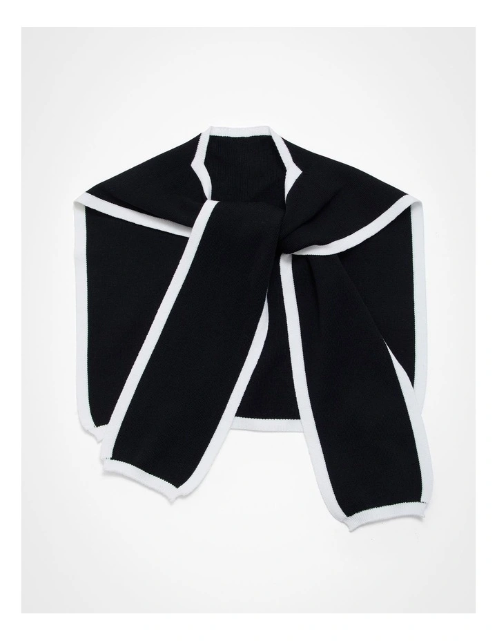 On The Shoulder Tie Up Top in White/Black image 5