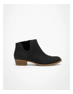 Side Cut Ankle Boot Black