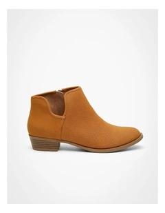 Side Cut Ankle Boot in Tan