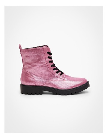 Light Pink colour