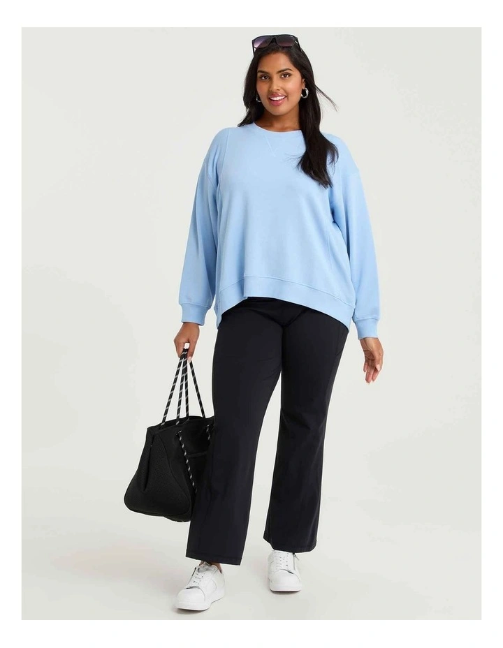 Cloud Touch Flare Legging in Black image 6
