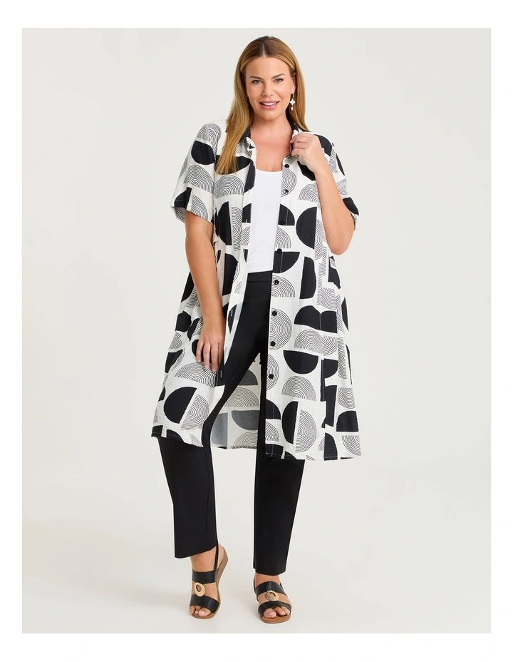 Editorial Pocket Full Length Pant in Black image 3