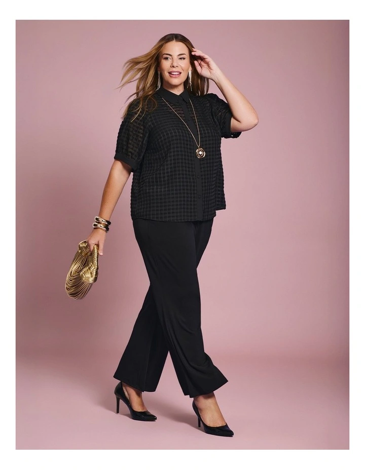 Strut Bootleg Knit Pant in Black image 6