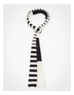 Thin Stripe Scarf in Black/white