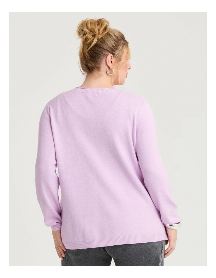 Curved Hem V-neck Jumper in Pink Lavender image 2