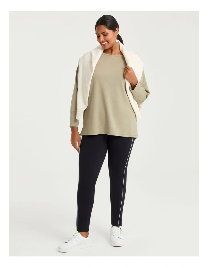 Cloud Touch Rib Pocket Legging in Black image 3
