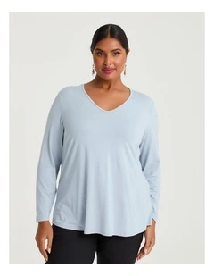 Natural Everyday V-neck Long Sleeve Top