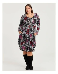 Red Reign Snug Dress Print
