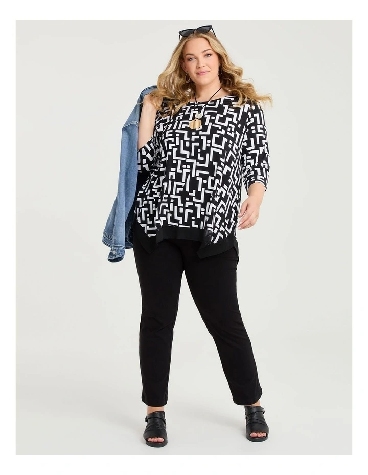 Bamboo Chiffon Hem Geo Top Black/off White image 4
