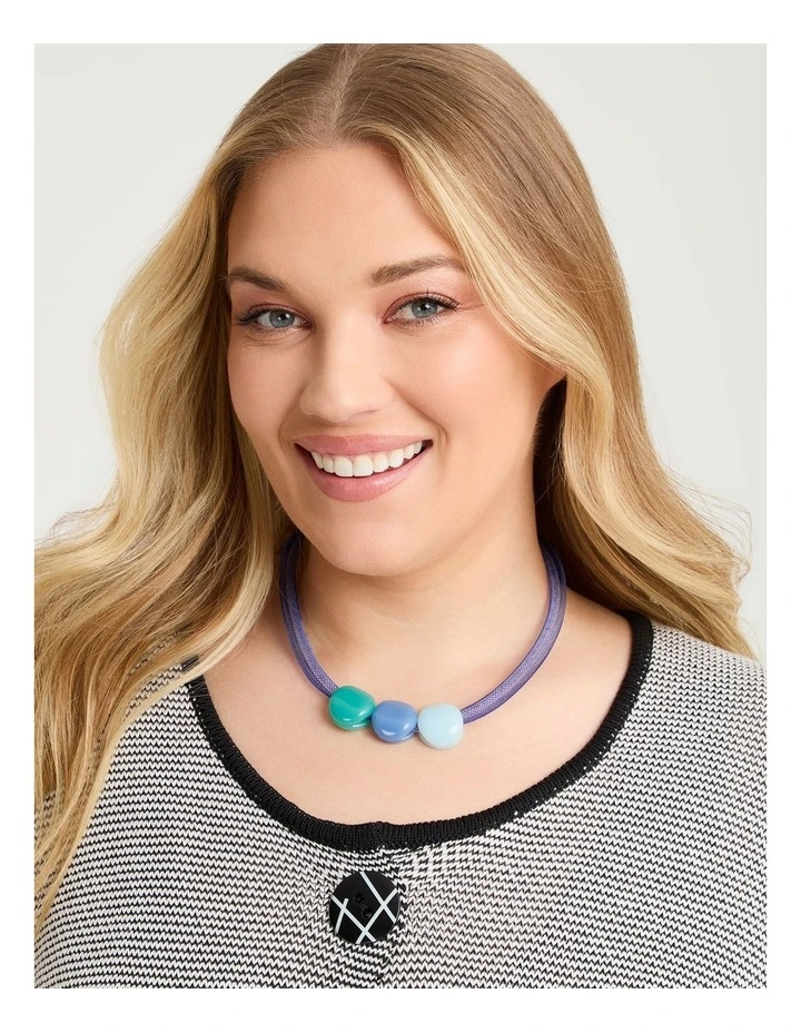 Abstract Netted 3 Bead Necklace Blue image 2