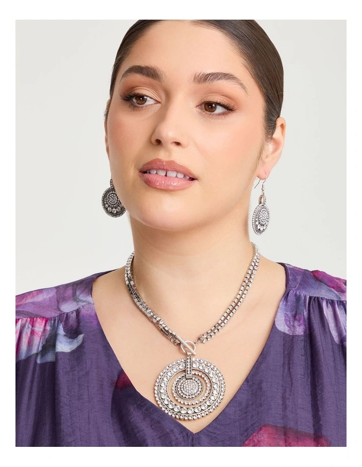 Long Round Diamante Pendant Silver image 5
