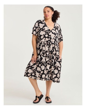 Black/Cream colour