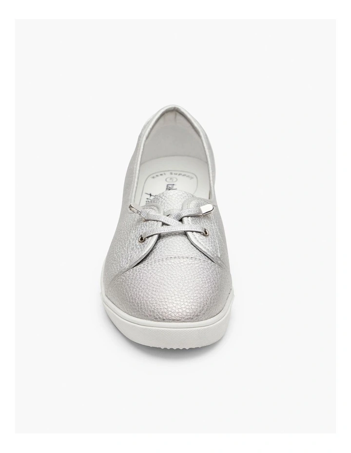 Low Cut Sneaker Silver image 3