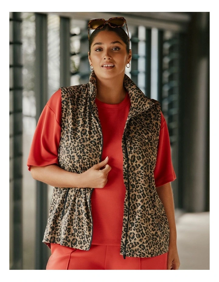 Animal Versatile Spray Jacket Animal Print image 6