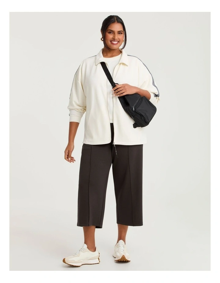Luxe Touch Relaxed Seam Detail Top Nougat image 5