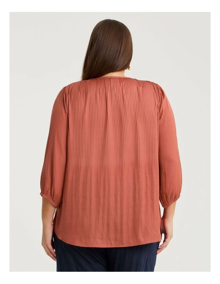 Luxe Weave Plisse Top Spice image 2