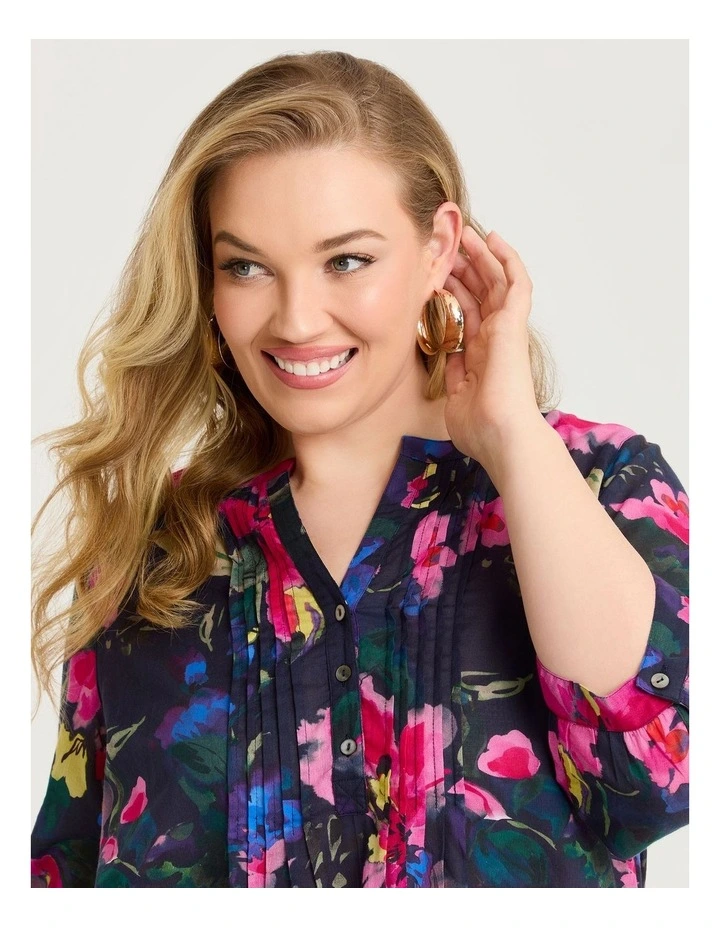 Cotton Bloomfield Pintuck Top Navy Floral image 4