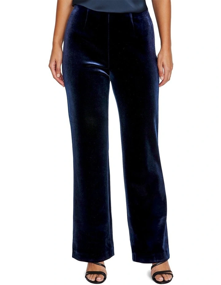 Valencia Pant in Navy image 3