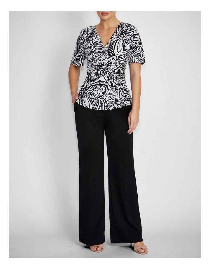 Como Jersey Top in Black & Ivory Paisley Print image 4