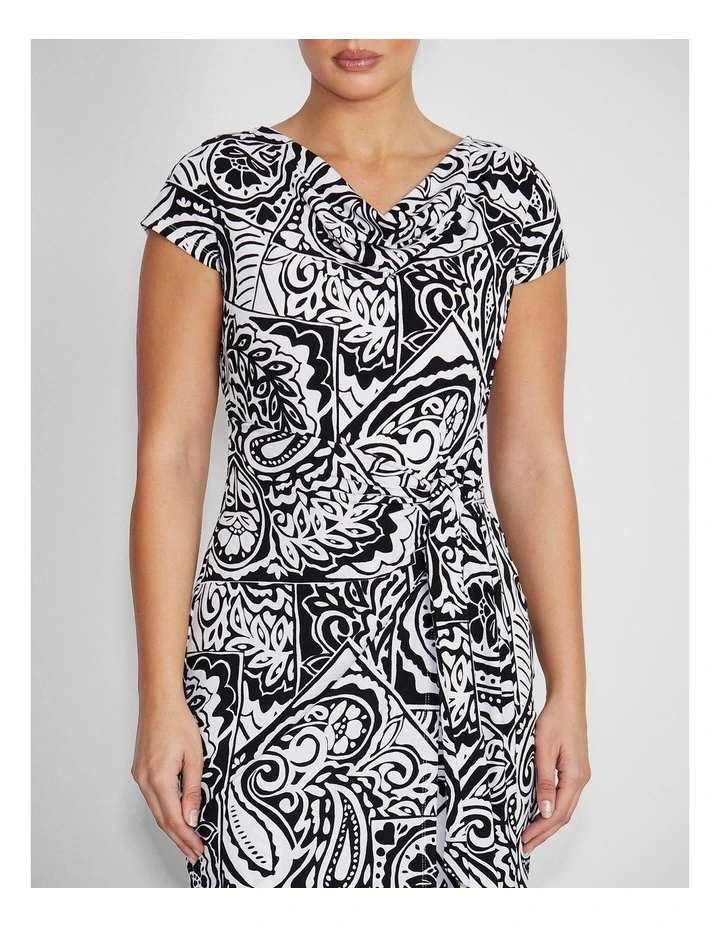 Rylee Jersey Dress in Black & Ivory Paisley Print image 4