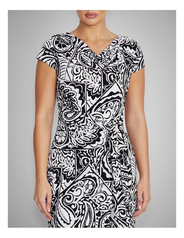 Rylee Jersey Dress in Black & Ivory Paisley Print image 4