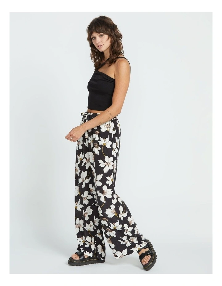 Shore Shackin Pants in Black image 3