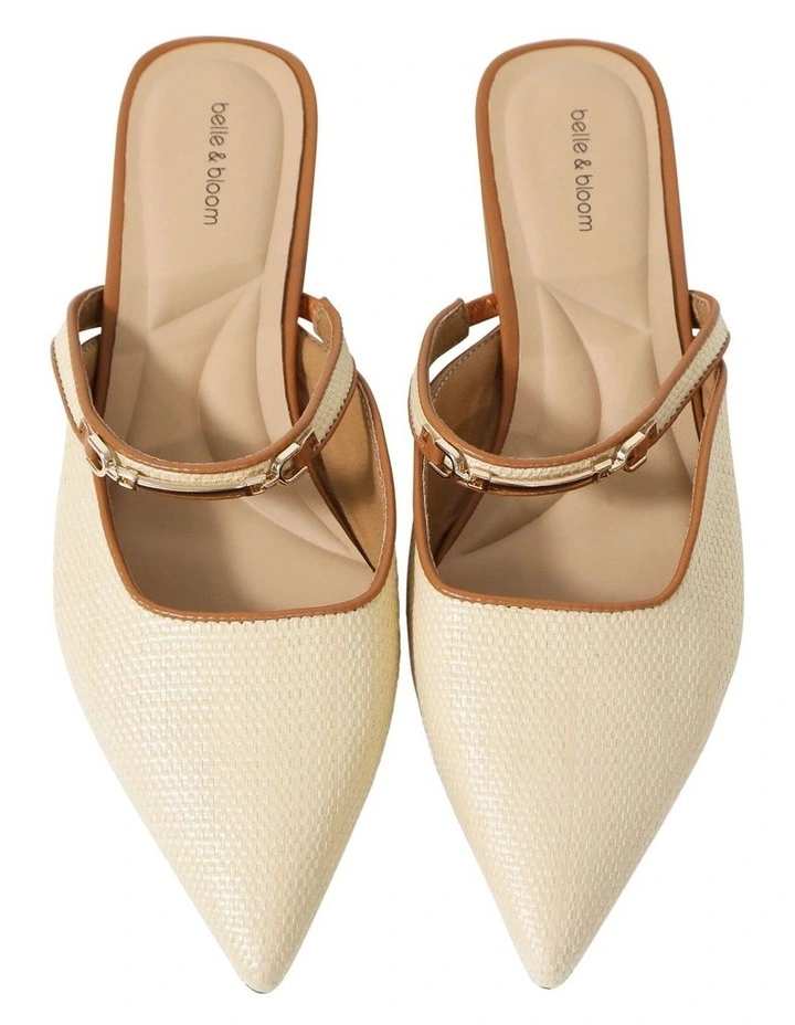 Side By Side Leather Flat in Natural image 2