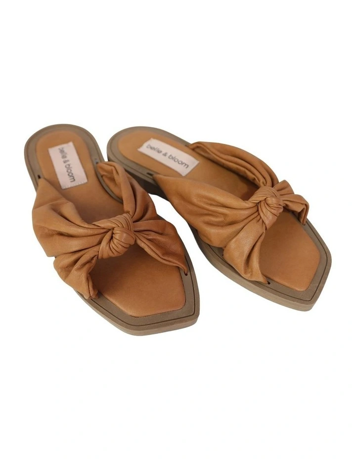 You & I Knot Detail Leather Slides in Caramel image 6