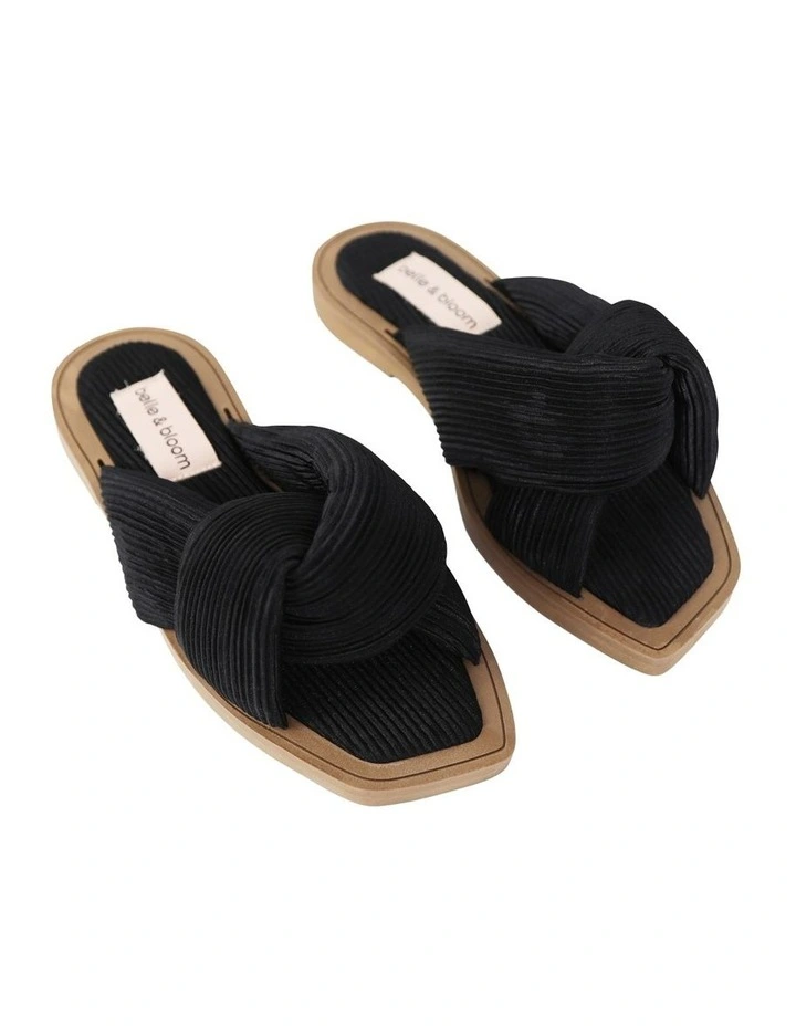 Oblivion Slides in Black image 3