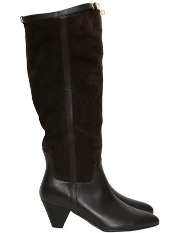 Chocolate colour