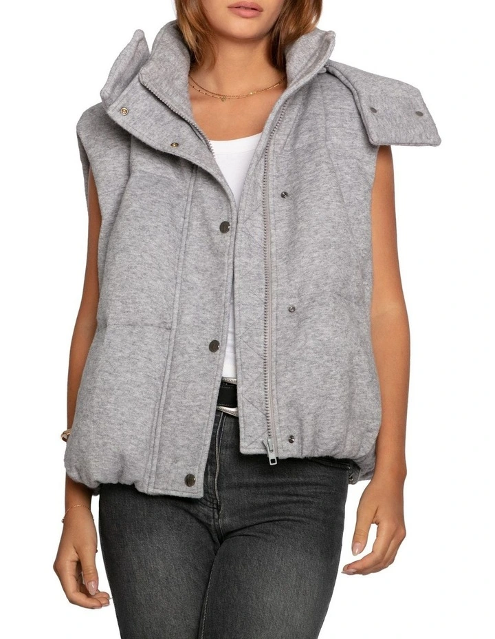 Golden Hour Hooded Puffer Vest in Grey Melange image 2