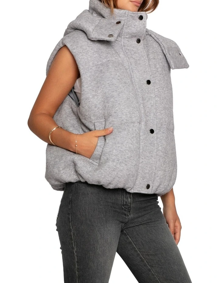 Golden Hour Hooded Puffer Vest in Grey Melange image 4