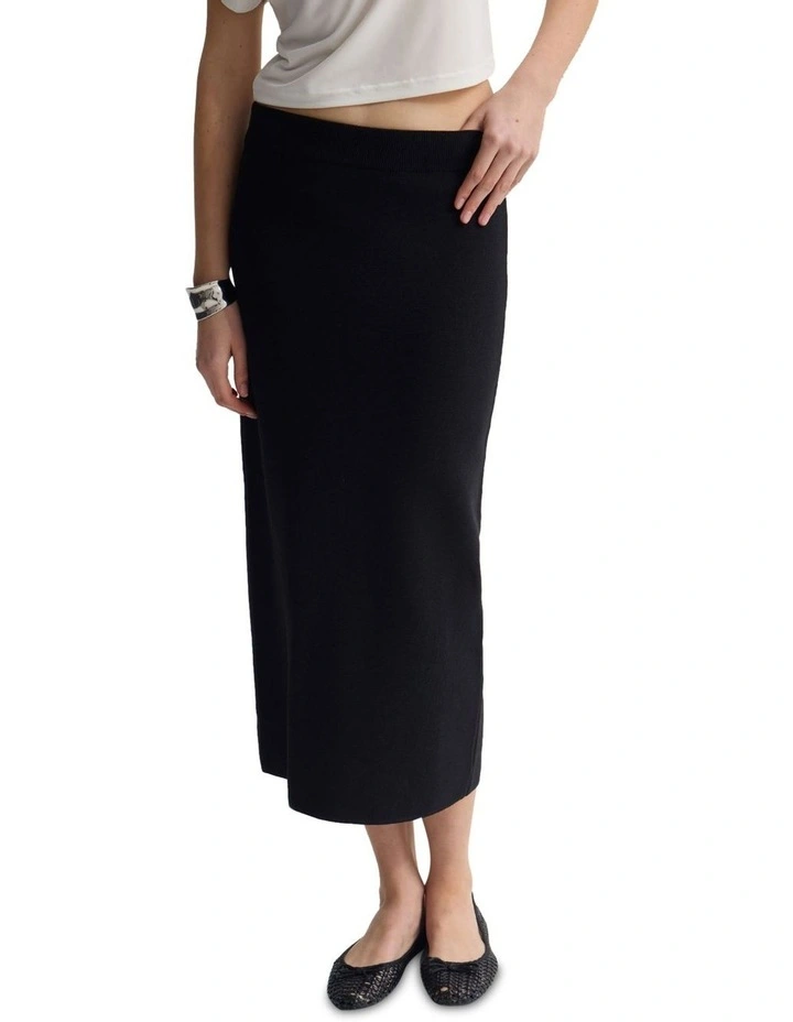Mila Knitted Pencil Skirt in Black image 4