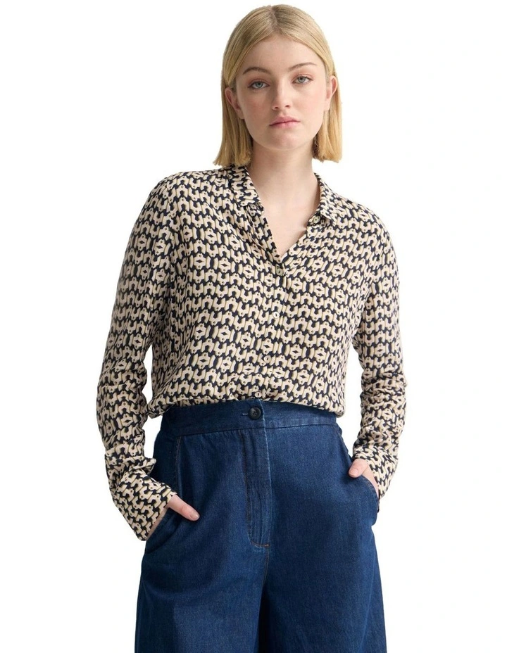 Poppy Printed Blouse in Navy image 5