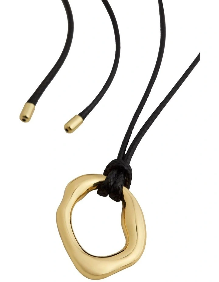 Sofia Thong Pendant Necklace in Black image 2