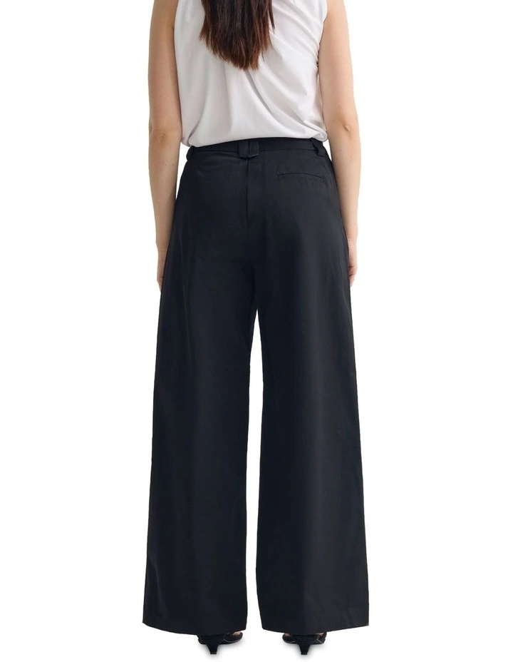 Sonia Pant in Black image 2