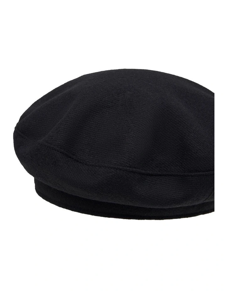 Quinn Beret in Black image 2