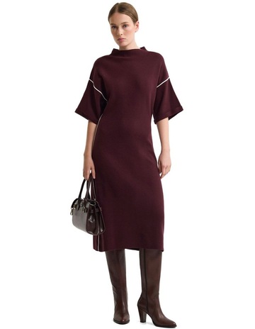 Plum colour