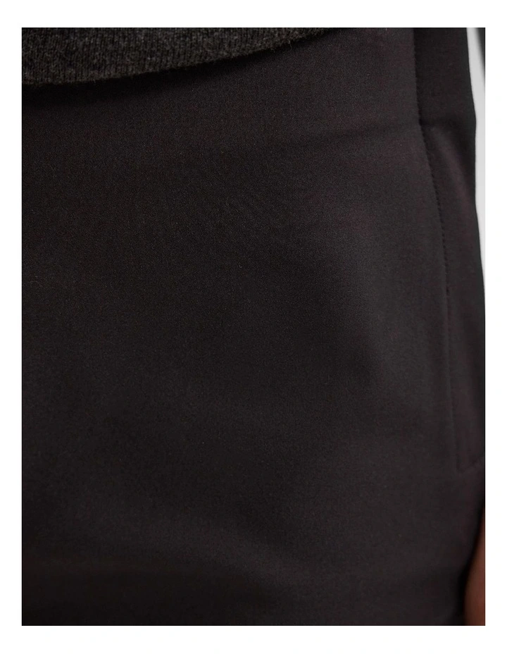 Blade Stretch Crop Pants in Black image 5