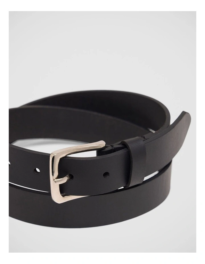 Sienna Leather Womens Belt in Black image 2