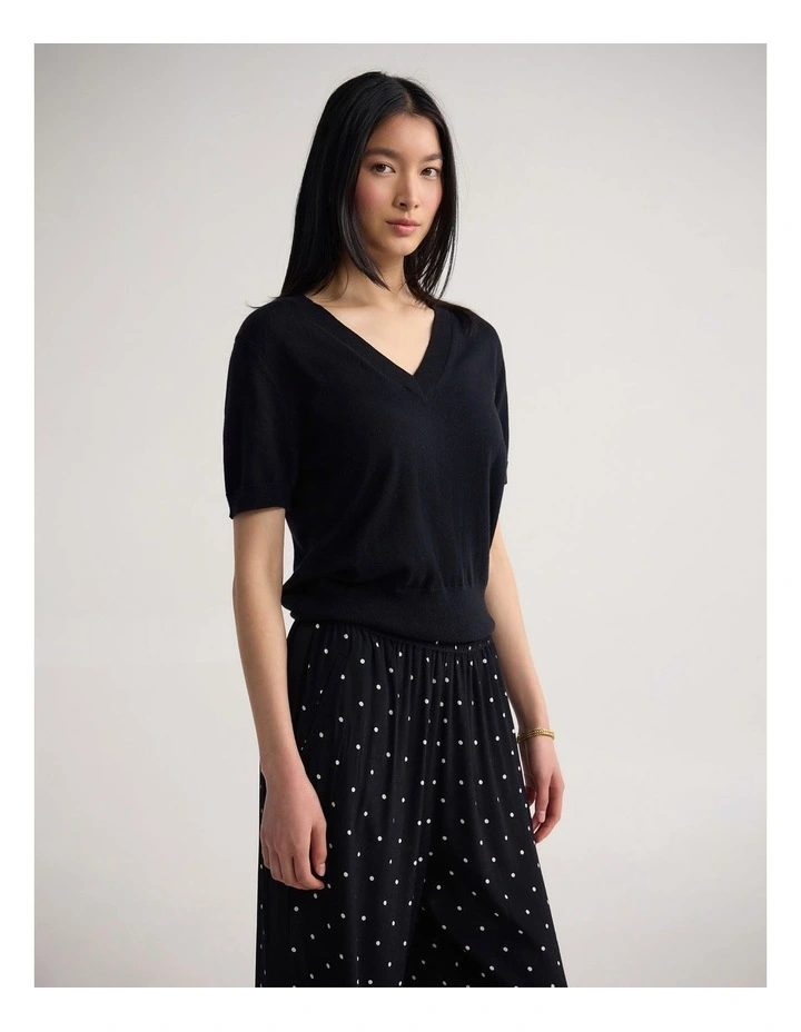 Charlotte Cashmere Blend V-Neck in Black image 3