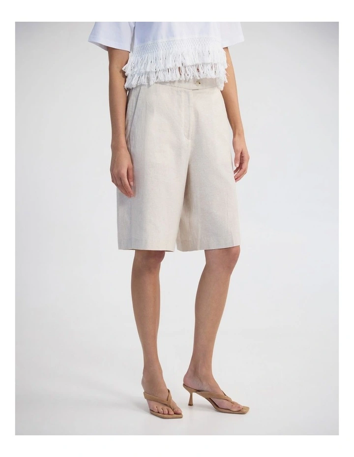 Tyra Bermuda Shorts in Sand image 3