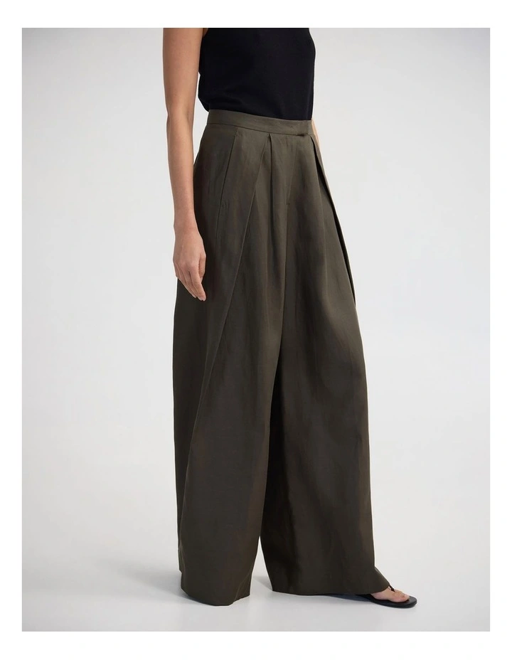 Dion Trousers in Green image 3