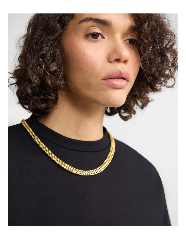 Sabine Herringbone Chain Necklace in Gold image 2
