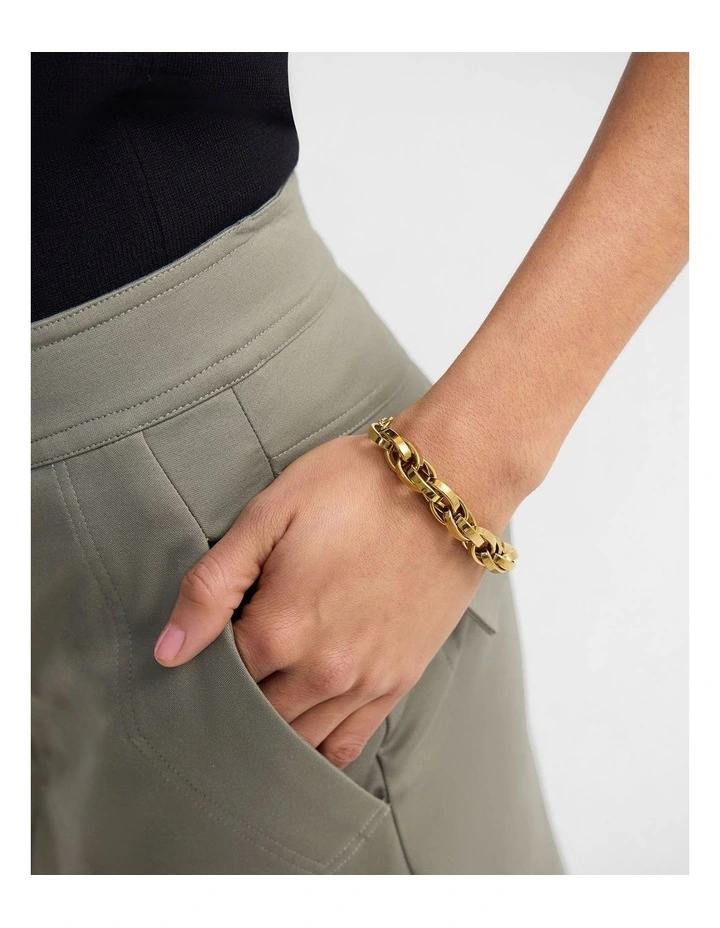Giselle Chain Bracelet in Gold image 2