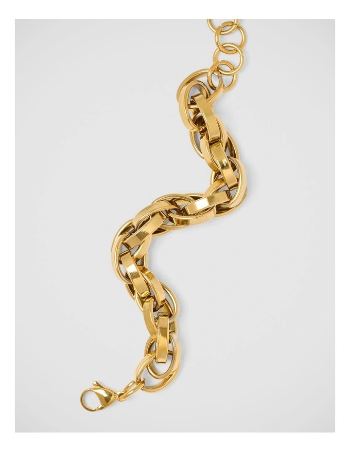 Giselle Chain Bracelet in Gold image 3